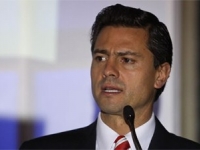 Peña Nieto propone reducir 32 senadores
