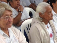 GDF...apoyo total a adultos mayores GDF...apoyo total a adultos mayores