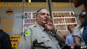 Arpaio...Juez dictaminó que sus metodos son inconstitucionales Arpaio...Juez dictaminó que sus metodos son inconstitucionales