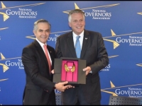 Mancera..insiste en ser candil de la calle Mancera..insiste en ser candil de la calle