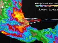 Franklin..podría convertirse en huracán categoría 1 en las próximas horas. Franklin..podría convertirse en huracán categoría 1 en las próximas horas.