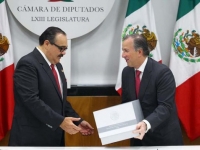 Meade..entregó el Paquete Económico 2018 a la Cámara de Diputados Meade..entregó el Paquete Económico 2018 a la Cámara de Diputados