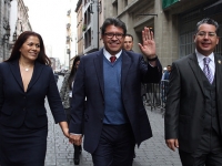 Monreal..iniciativa contra las comisiones bancarias seguirá Monreal..iniciativa contra las comisiones bancarias seguirá