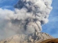 Evacuan diez localidades peruanas tras explosiones del volcán Ubinas Evacuan diez localidades peruanas tras explosiones del volcán Ubinas