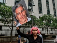Escándalo Epstein se extiende a Francia; recogen 10 testimonios Escándalo Epstein se extiende a Francia; recogen 10 testimonios