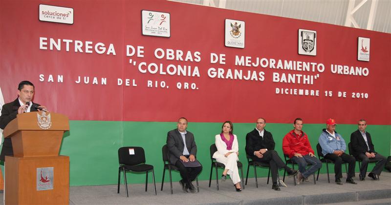 Calzada Rovirosa entrega obras de mejoramiento urbano