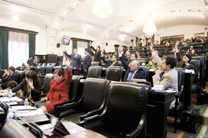 Senado valida reformas a Ley del IMSS