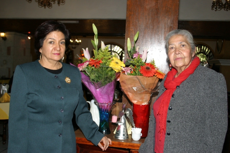 Festejo en honor de Doña Argelia Esperón y Rosa Lilia Camacho