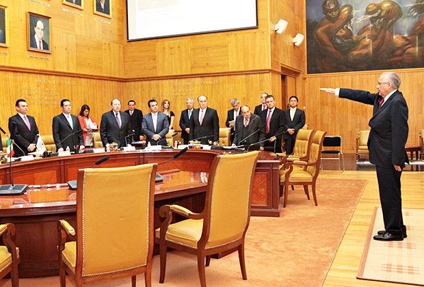 Juan Díaz Pimentel...rindió protesta como Delegado el IMSS