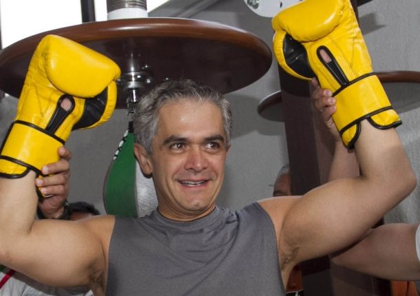Mancera...ni ataco ni controvierto las encuestas sino todo lo contrario