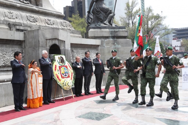 Rinde Gobierno de Oaxaca honores a las y los héroes de la Independencia