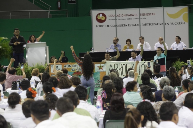 Foros educativos: no a la reforma educativa y universidades quebradas