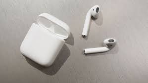 Expertos opinan que ‘AirPods’ son peligrosos