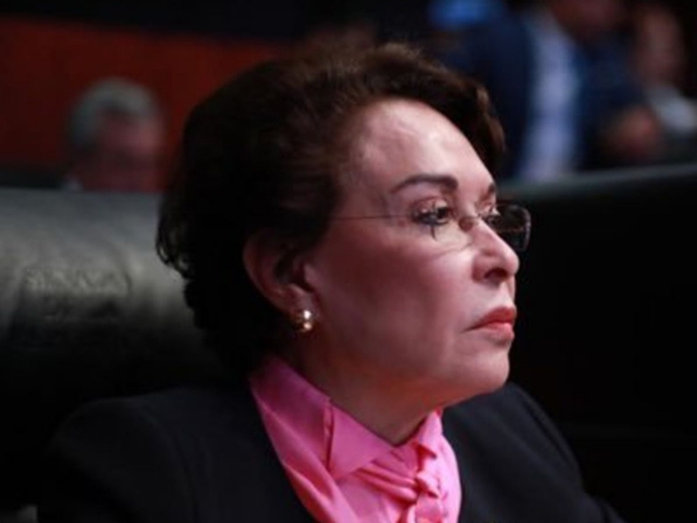 Llama Eva Galaz “retrasados mentales” a reporteros.
