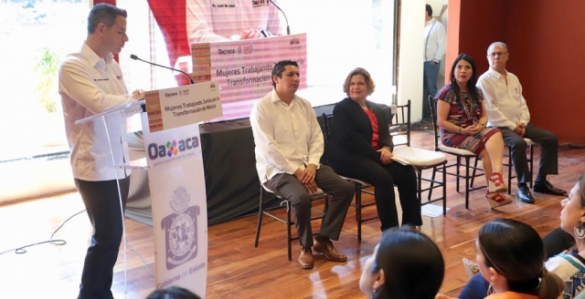 Gobierno comprometido con el empoderamiento de las mujeres: Murat