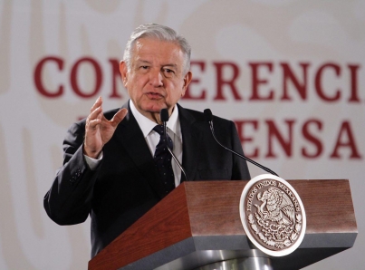Acusa AMLO boicot en entrega de medicinas contra cáncer
